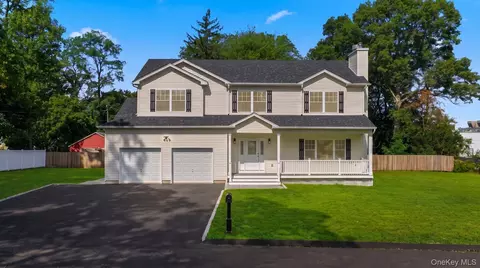 21 Fulton St, Centereach, NY 11720