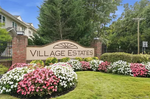 137 Francesca Way, Amityville, NY 11701