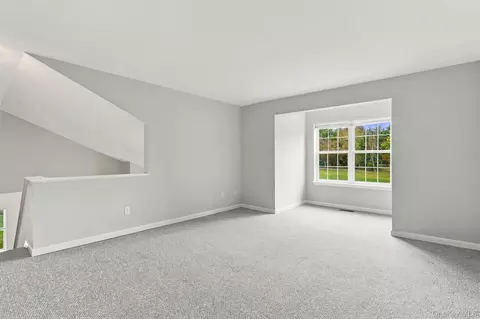 Living - 60 Tee Ln, Red Hook, NY 12571 photo 7 of 9
