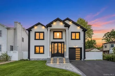 2571 Alder Ave, East Meadow, NY 11554