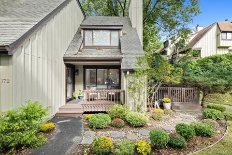 172 Locust Ln, Greenburgh, NY 10533