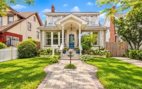 187-44 Sullivan Rd, Saint Albans, NY 11412