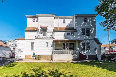 12202 143rd St, Jamaica, NY 11436