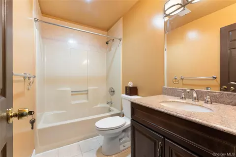 Bath - 5 High Meadow Trl #5, Peekskill, NY 10566 photo 2 of 2