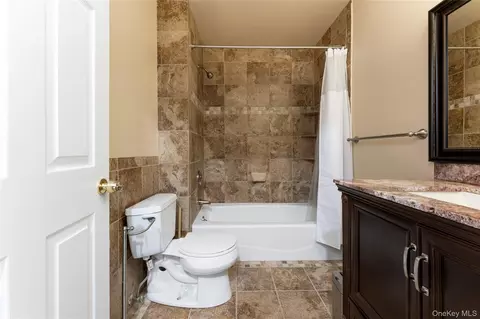 Bath - 5 High Meadow Trl #5, Peekskill, NY 10566 photo 1 of 2