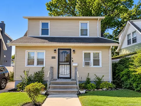 21626 131st Ave, New York, NY 11413