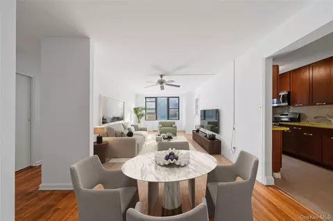 2860 Bailey Ave #5H, New York, NY 10463