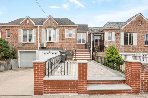 7612 58th Rd, New York, NY 11379