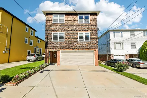 20837 15th Dr, New York, NY 11360