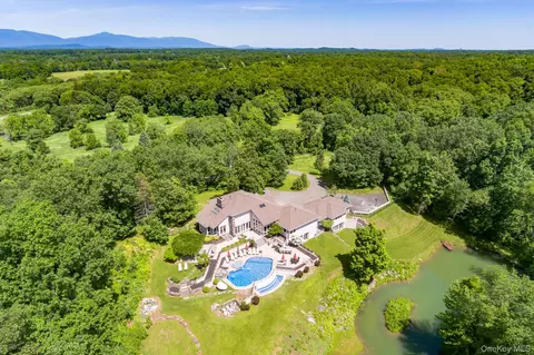 7030 Route 9, Rhinebeck, NY 12572
