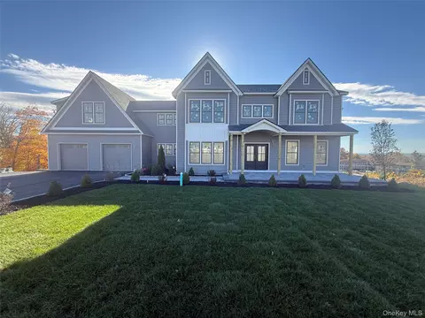 15 Emilia Ct, Middletown, NY 10941