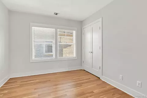 Bedroom - 72 Orchard Ave, Rye, NY 10580 photo 9 of 10