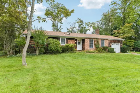 365 Van Buren St, Saint James, NY 11780