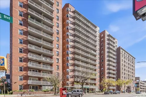 89-15 Parsons Blvd #8C, Jamaica, NY 11432