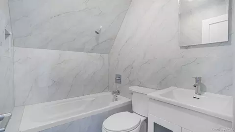 Bath - 3964 Duryea Ave, New York, NY 10466 photo 3 of 3