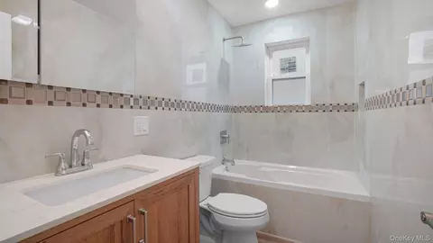 Bath - 3964 Duryea Ave, New York, NY 10466 photo 1 of 3