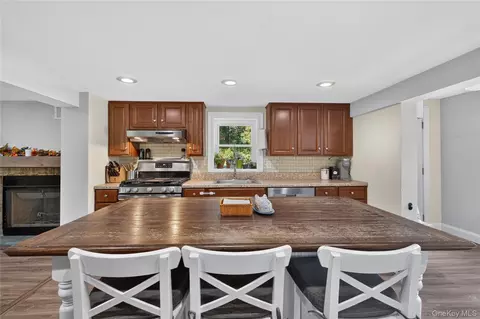Kitchen - 311 Old Mill Rd, Wallkill, NY 12589 photo 2 of 7