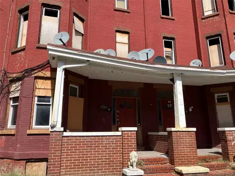 96 Overlook Pl, Newburgh, NY 12550