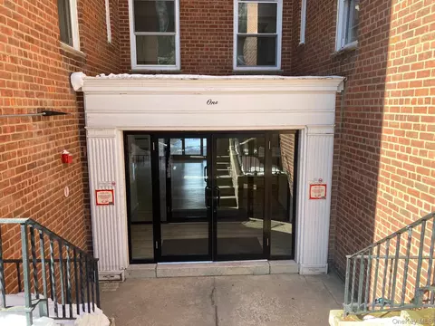1 Hawley Ter #1G, Yonkers, NY 10701