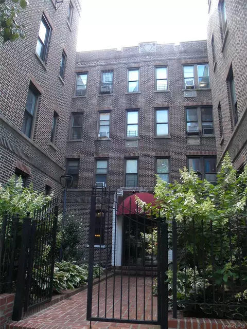 38-05 65 St #1H, Woodside, NY 11377