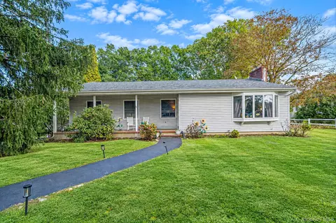 197 Rustic Rd, Ronkonkoma, NY 11779