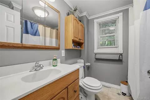 Bath - 2 Iris Rd, Cornwall, NY 12518 photo 1 of 1