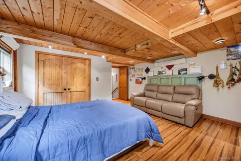 Bedroom - 2 Iris Rd, Cornwall, NY 12518 photo 4 of 11
