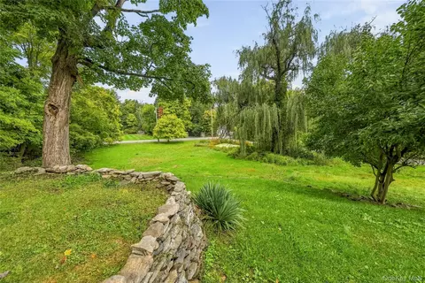 Exterior - 2 Iris Rd, Cornwall, NY 12518 photo 10 of 10