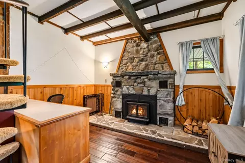 Other - 2 Iris Rd, Cornwall, NY 12518 photo 3 of 8
