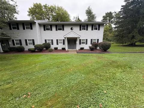 14 Fern Ct #H, Fishkill, NY 12524