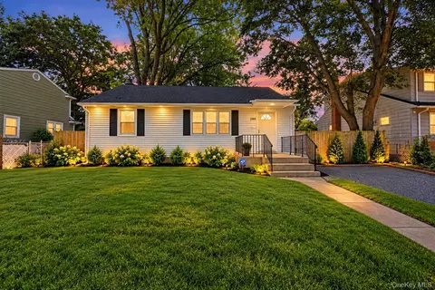 180 E Booker Ave, Wyandanch, NY 11798