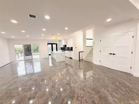 Living - 65 Mellow Ln, Jericho, NY 11753 photo 1 of 7