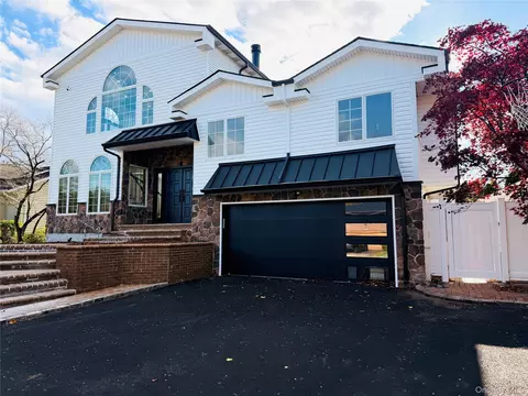 Exterior - 65 Mellow Ln, Jericho, NY 11753 photo 2 of 3