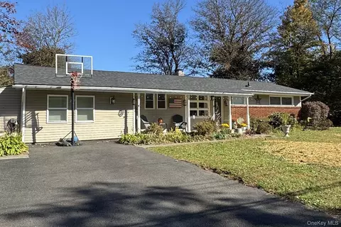 152 Griffin Dr, Hurley, NY 12443