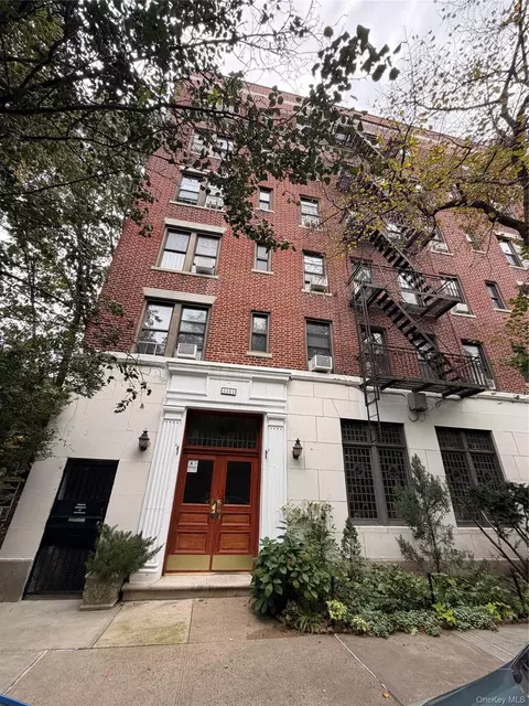 4414 Cayuga Ave #1B, New York, NY 10471