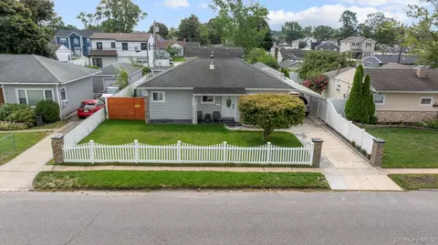 27 Croydon Rd, Amityville, NY 11701