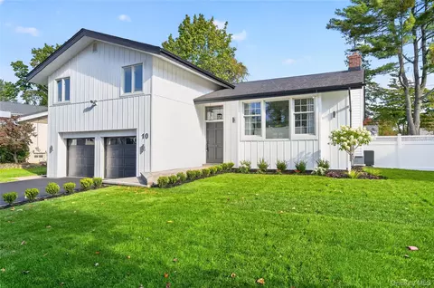 10 Flower Ln, Jericho, NY 11753