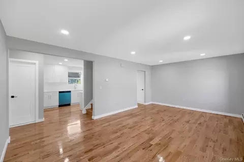 870 Southern Pkwy, Uniondale, NY 11553