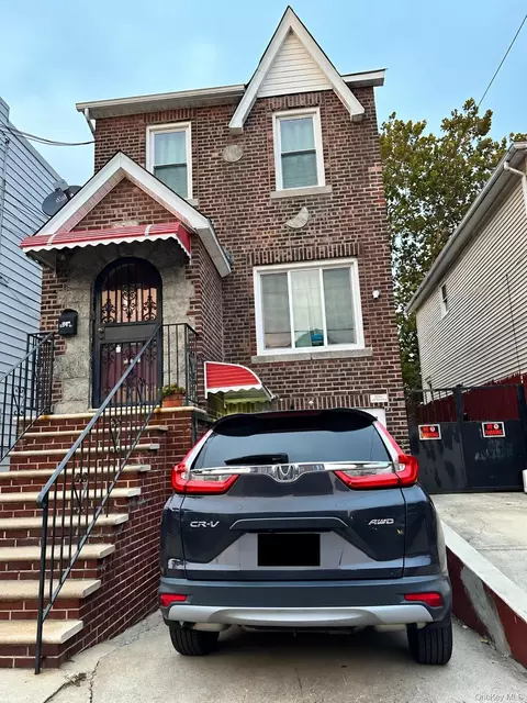 1842 Paulding Ave, New York, NY 10462