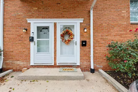 10 Alpine Dr #D, Wappinger, NY 12590