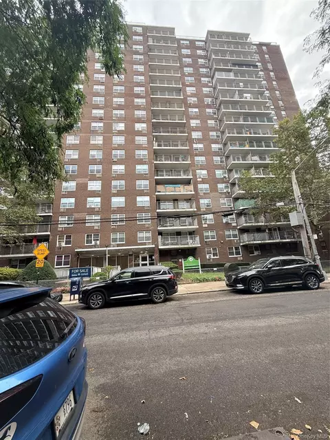 2550 Olinville Ave #15H, New York, NY 10467