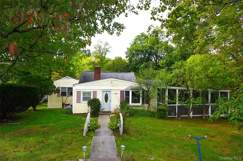 2222 Crompond Rd, Yorktown, NY 10598