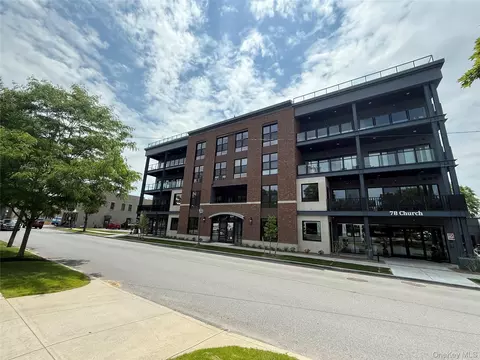 78 Church St #201, Saratoga Springs, NY 12866