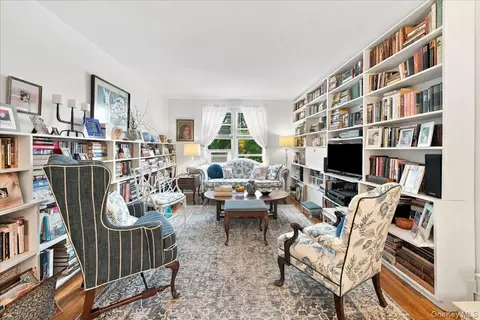 5621 Netherland Ave #3D, New York, NY 10471