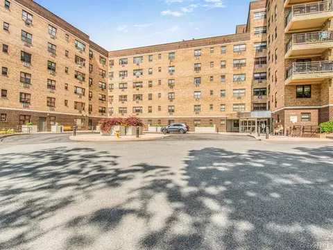 505 Central Ave #305, White Plains, NY 10606