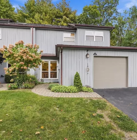 30 E Knl, Rhinebeck, NY 12572