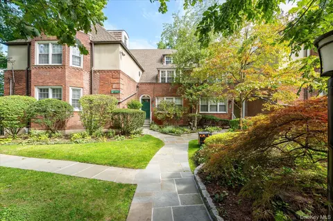 52 Underhill Rd # ML, Greenburgh, NY 10583