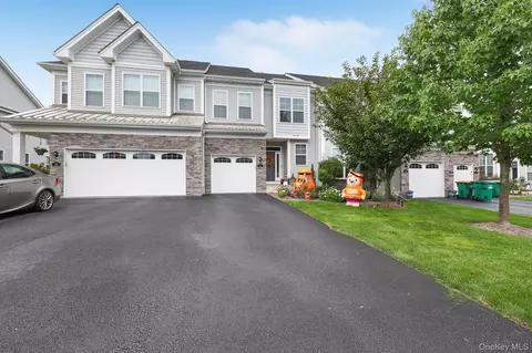 31 Lewis Rd, East Fishkill, NY 12533
