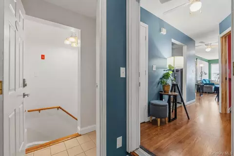 Entry Way - 629 Belden St, Peekskill, NY 10566 photo 2 of 11