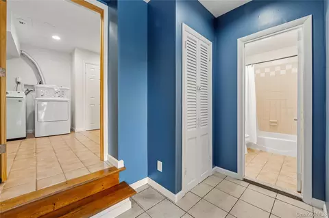 Entry Way - 629 Belden St, Peekskill, NY 10566 photo 11 of 11